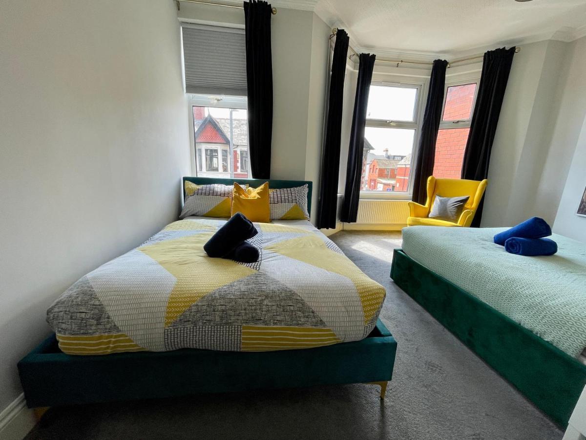Edwardian City Centre House For Big Groups, Offroad Parking & Hot Tub! 卡迪夫 外观 照片
