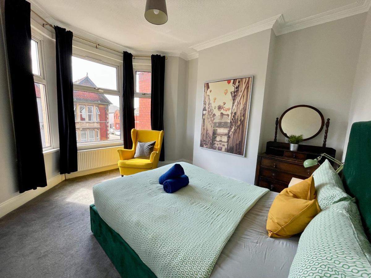 Edwardian City Centre House For Big Groups, Offroad Parking & Hot Tub! 卡迪夫 外观 照片